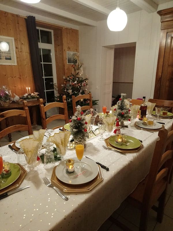 Notre table de Noël dans le gîte des Fillattes sur l'île de Ré
